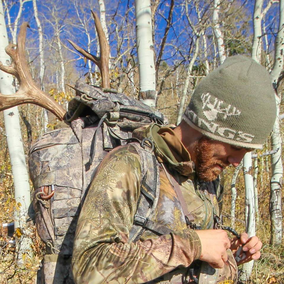 king's camo logo beanie olive