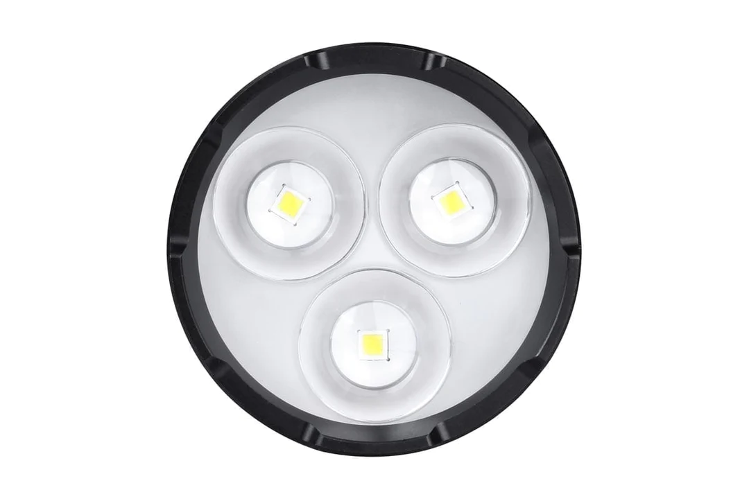 fenix fd65 focus flashlight