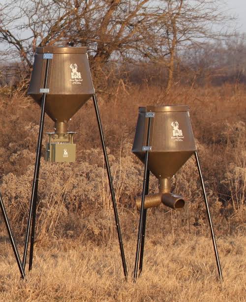 BOSS BUCK 200LB FEEDER